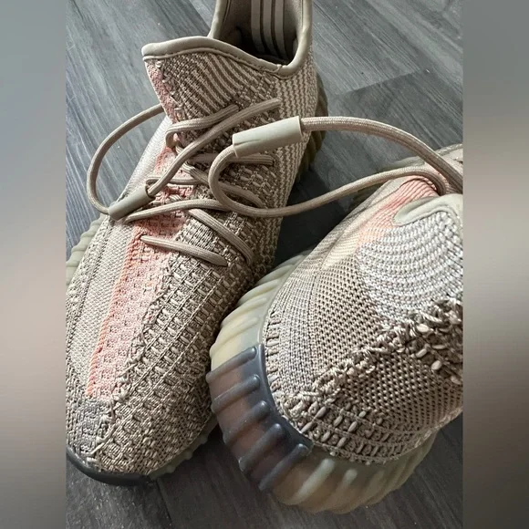 Women’s adidas Yeezy Boost - Picture 2 of 7